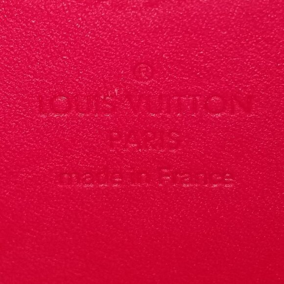 Louis Vuitton Red Patent Leather Heart Coin Purse Wristlet Limited Edition - Picture 8 of 11